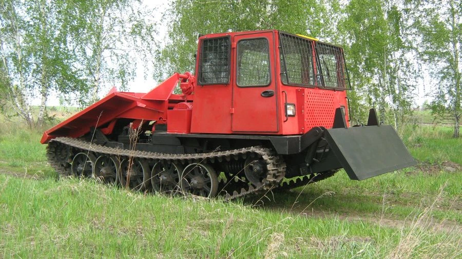 Трактор специального назначения ТСН-4-Т (двигатель ЯМЗ-236, кабина двухместная)