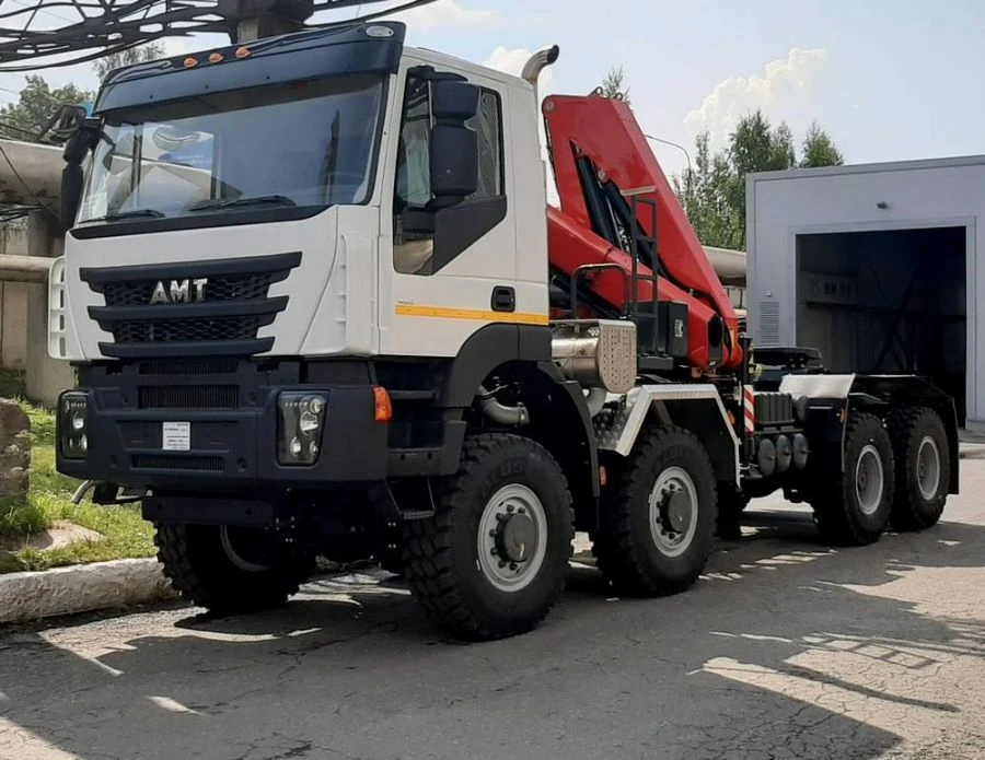 СПЕЦИАЛЬНЫЙ, СЕДЕЛЬНЫЙ ТЯГАЧ С КМУ АМТ N.V. 732910, Колесная формула 8х8 (Российские комплектующие: Кабина 5801306459, Рама 3300