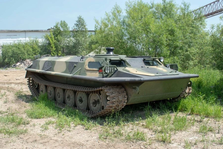 مركبة جميع التضاريس لنقل الأشخاص والبضائع TM-126-02