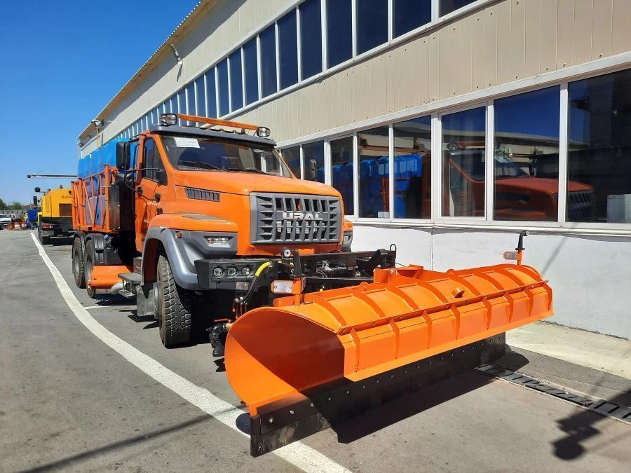 All-Season Combined Road Machine VMKD-2015 Model 7963VN on Ural 73945-01 Chassis