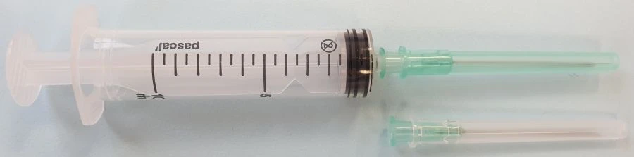 10 ml Sterile Single-Use Luer Type Three-Component Injection Syringe with Two Needles