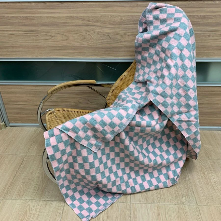 بطانية نصف صوفية ناعمة، حجم 140x205 سم، موديل 169