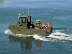بونتون ذاتي الدفع PCT-1 لجر العبارات والجسور العائمة