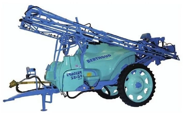 رشاش زراعي مقطورة Berthoud Tracker 3200