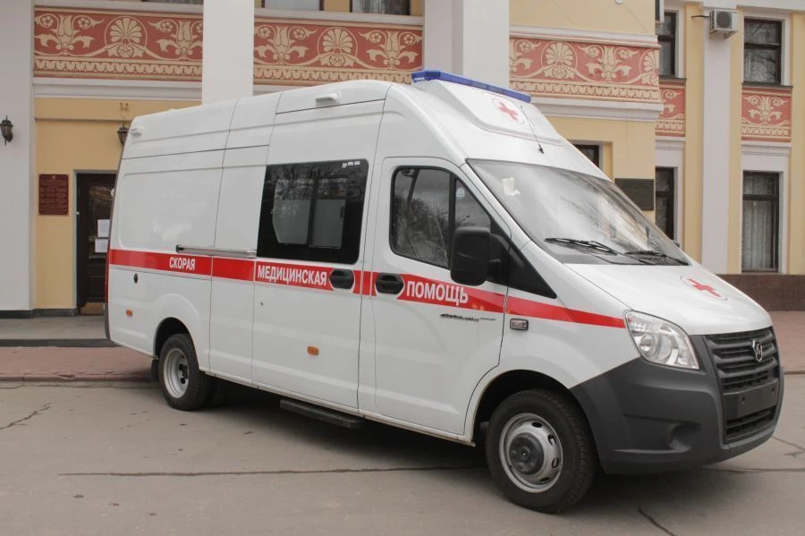 Emergency Medical Vehicle with Gasoline Engine, Model 22438D