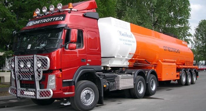 صهريج نصف مقطورة للمنتجات النفطية الخفيفة BCM-42.4 (AL)
