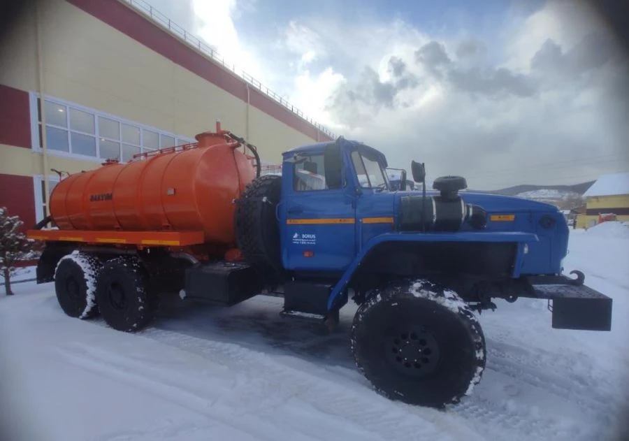 شاحنة فراغ متخصصة لإدارة النفايات بكفاءة BORUS MB-10
