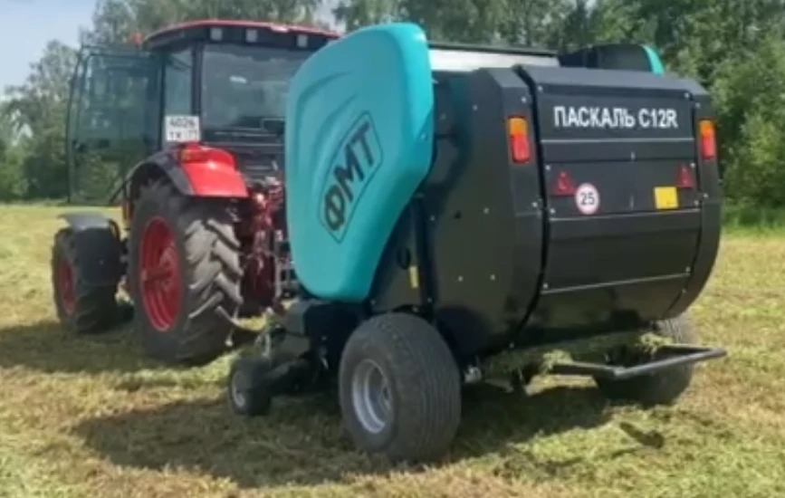 مكبس بالات رول PASCAL C12R مع نظام تزييت السلاسل