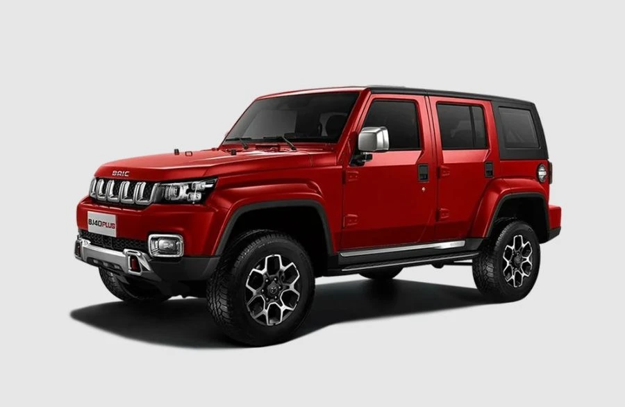 سيارة BAIC BJ40 مزودة بمحرك 2.0 لتر