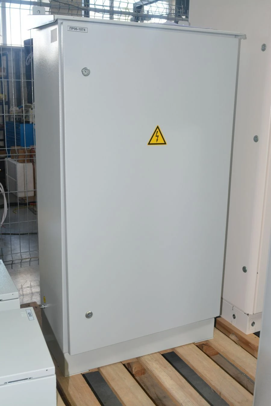 جهاز توزيع وتحكم منخفض الجهد: جهاز توزيع داخلي نوع VRU TU 3434-010-338743