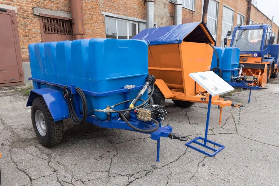 Combined Municipal Trailer PKKD-20 with Spraying Equipment
