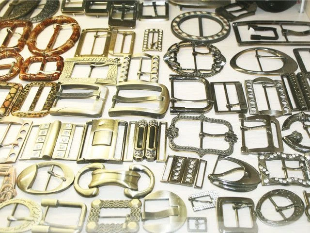 مشابك متعددة الاستخدامات للملابس والحقائب وغيرها من المنتجات