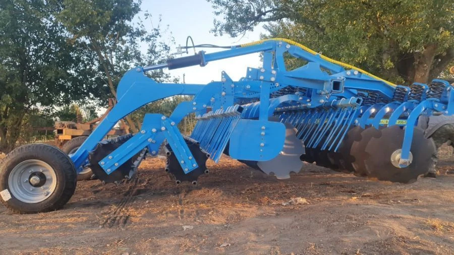 محراث قرصي AGL-4 للهندسة الزراعية
