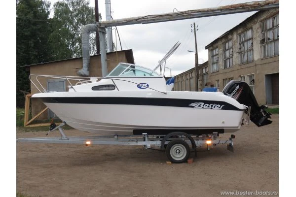 قارب بمحرك BESTER-570A المركب