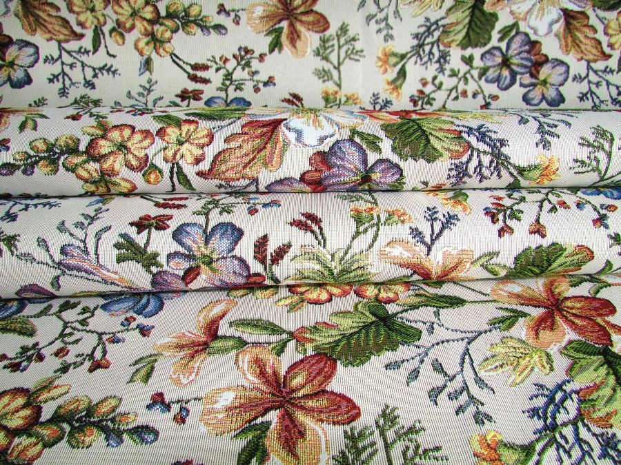 Decorative Jacquard Fabric in Multicolor Polyester Threads