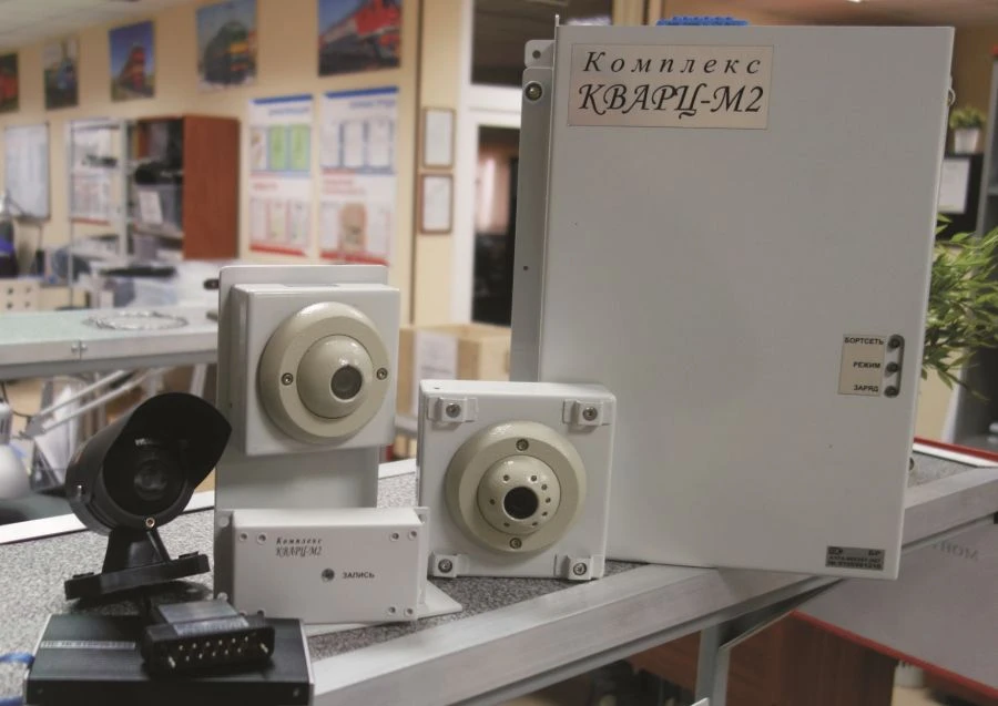 Локомотивный комплекс видео-аудио регистрации цифровой "КВАРЦ-М2" исполнение А174.421411.008-128 для тепловоза ТЭП70БС