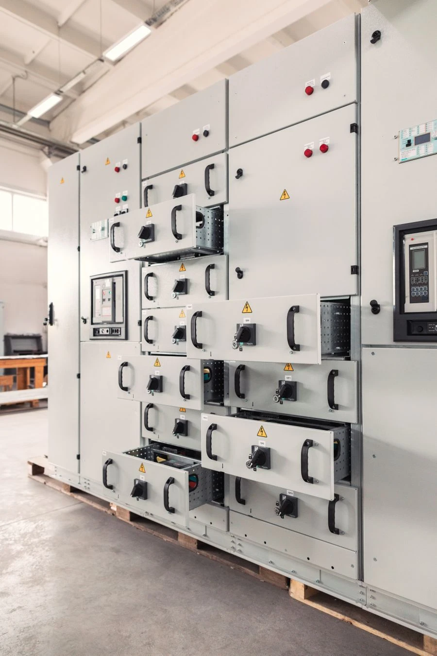 Низковольтное комплексное устройство (НКУ) Про-ток (Pro-Tok Power Panel)