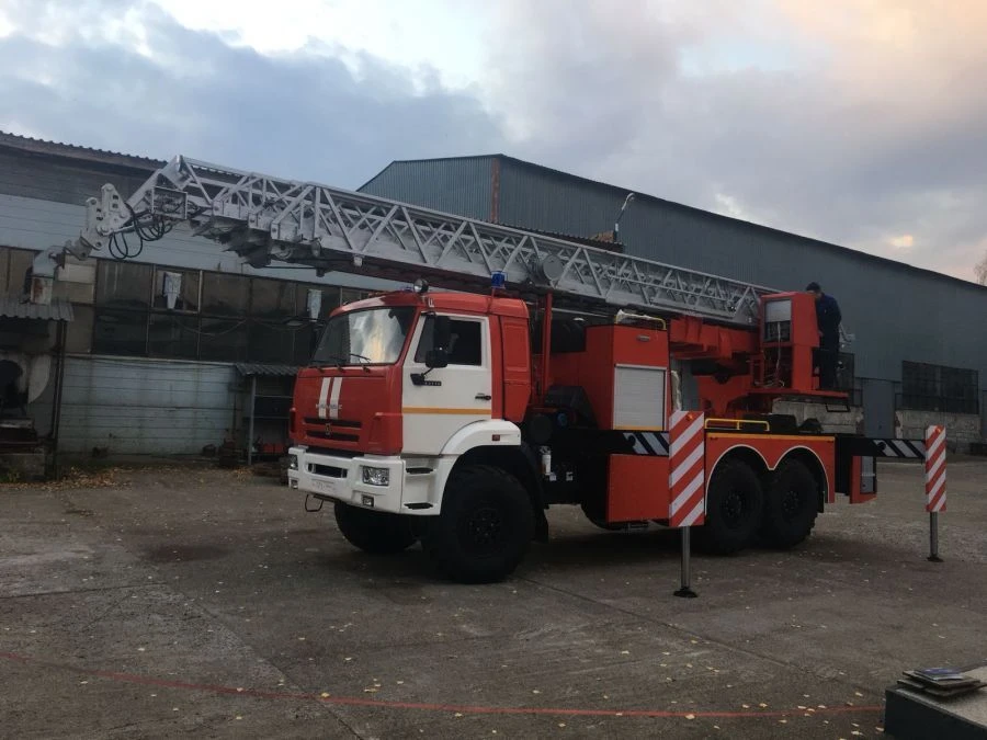 Автолестница пожарная АЛ-30 на шасси КАМАЗ-43118
