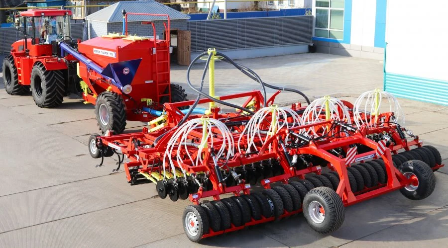 مجمع الزراعة المختلط "Agrator Tillerdisk-7200
