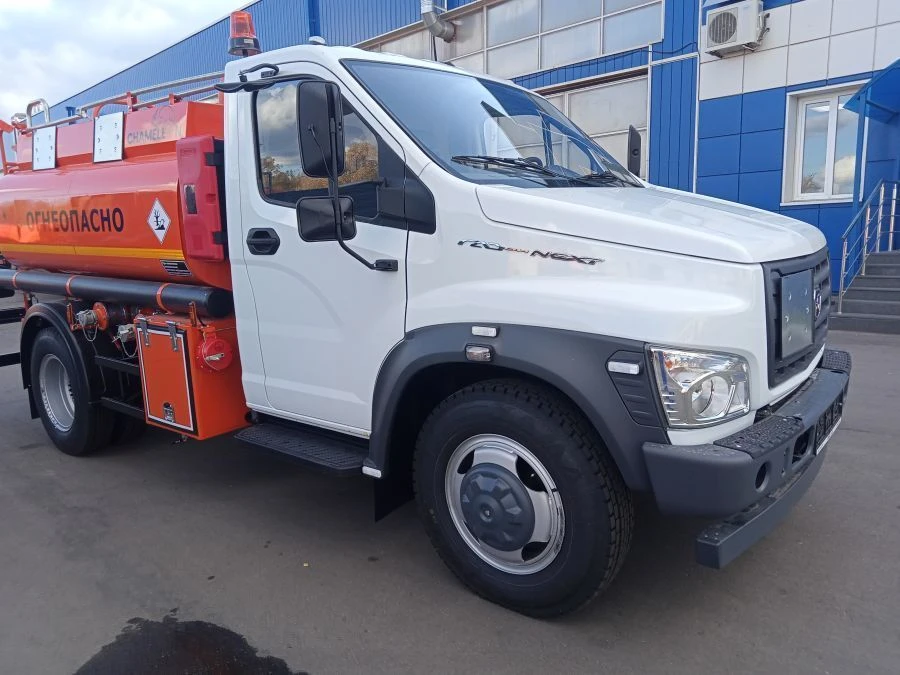 Автоцистерна с узлом выдачи топлива (автотопливозаправщик) АТЗ-5,2 (4693А1) на шасси ГАЗ-C41R11, (13), (31), (33)