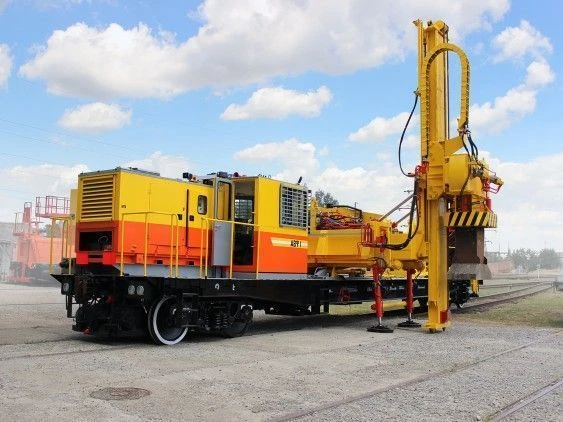 Агрегат для вибропогружения свайных фундаментов АВФ-1М.2
