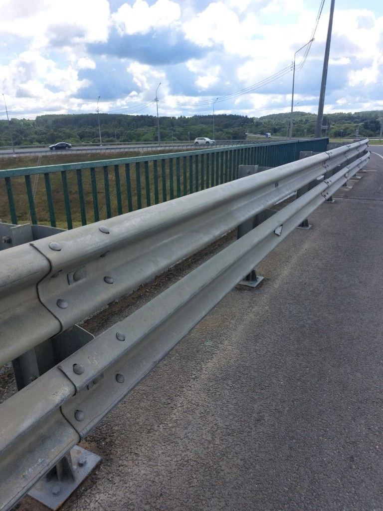 Metal Barrier Type Side Vehicle Restraint Road Fencing 21 MO