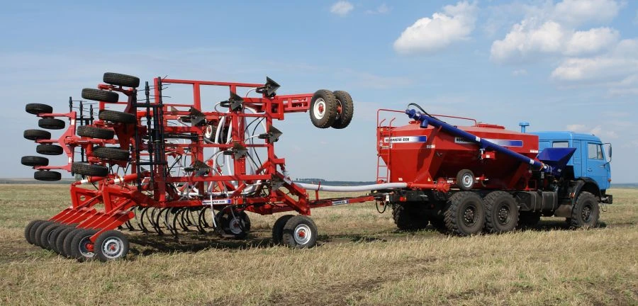 مجمع الزراعة الآلي "Agrator-8500 Auto