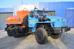 Light Oil and Fuel Dispenser Truck UZST01 Model 6619