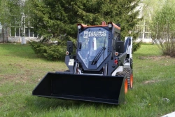 PMK800.03.02.03 Front Loader Self-Propelled with Articulated Steering