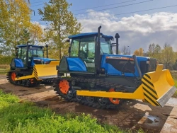 Agricultural Tracked Tractor Agromash-90TG 3008A