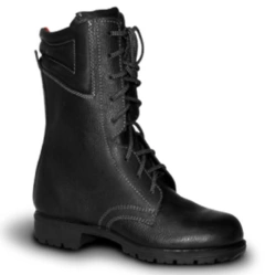 Specialized Leather Safety Boots for Thermal and Chemical Protection
