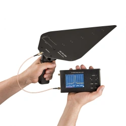 Directional Passive Log-Periodic Measuring Antenna KM6-600/6000