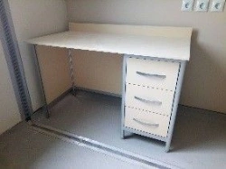 Laboratory Table with One Right Cabinet, Model TV-SLTP-02.01