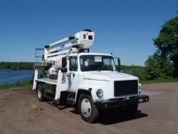 Hydraulic Telescopic Boom Lift AHP-28RT GAZ-33086 27.1M 230/120KG 11.2/13.6M