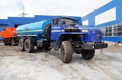 Food Liquid Transport Tank (UZST) UZST01 Model 6620-23 on Ural 4320 Chassis