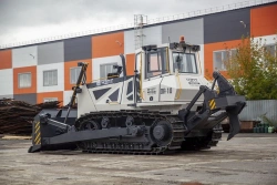 Bulldozer with Hemisphere Blade and Single Tooth Ripper B10PM.8100EN