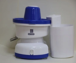 Electric Home Juicer "Neptune" for Fresh Fruit and Vegetable Juicing