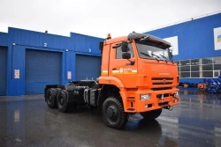 UZST05 Tractor Unit for Towing Semi-Trailers - Model 174T-41