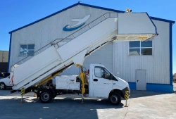 Self-Propelled Passenger Stairs for Aircraft SEA 2445