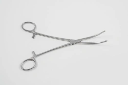 Surgical Clamp with Ratchet for Securing Tissue, 200mm - Mikulich Model