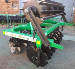 Disc Harrow Mounted 2x2N with Roller