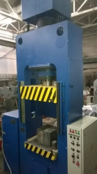 Hydraulic Plunger Press DE 2432 for Material Processing