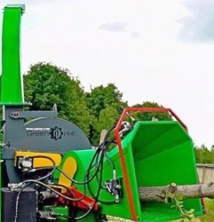 Wood Shredder for Processing Tree Waste "GreenPing WC 750 Pro