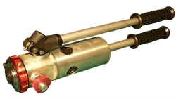 Universal Manual Drive Pump UPR-C4 for Hydropower Generation