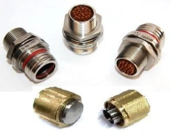Multi-Position Low-Frequency Connector SNC 220
