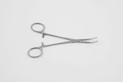 Curved Hemostatic Clamp No. 2, 160mm, Single and Double-Toothed