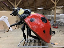 Static Insect Figure for Demonstration and Entertainment