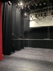 Stage Curtain with Pocket for Separation of Performance Area