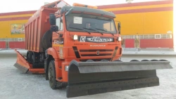 All-Season Combined Road Maintenance Machine VMKD-2015 7963R6 based on Kamaz 43255-G5