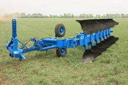 Semi-mounted Reversible Plow PERESVET PPO-5/7-35
